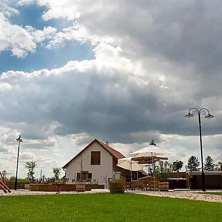Bocor Fogado 4* Kisharsány